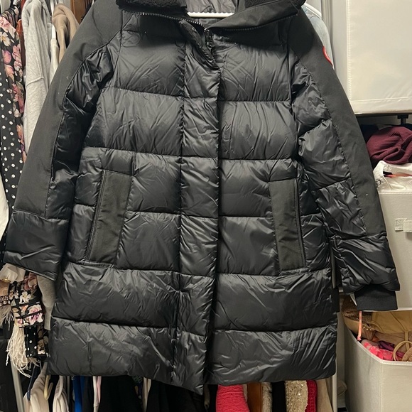 Canada goose jacket - Picture 5 of 10